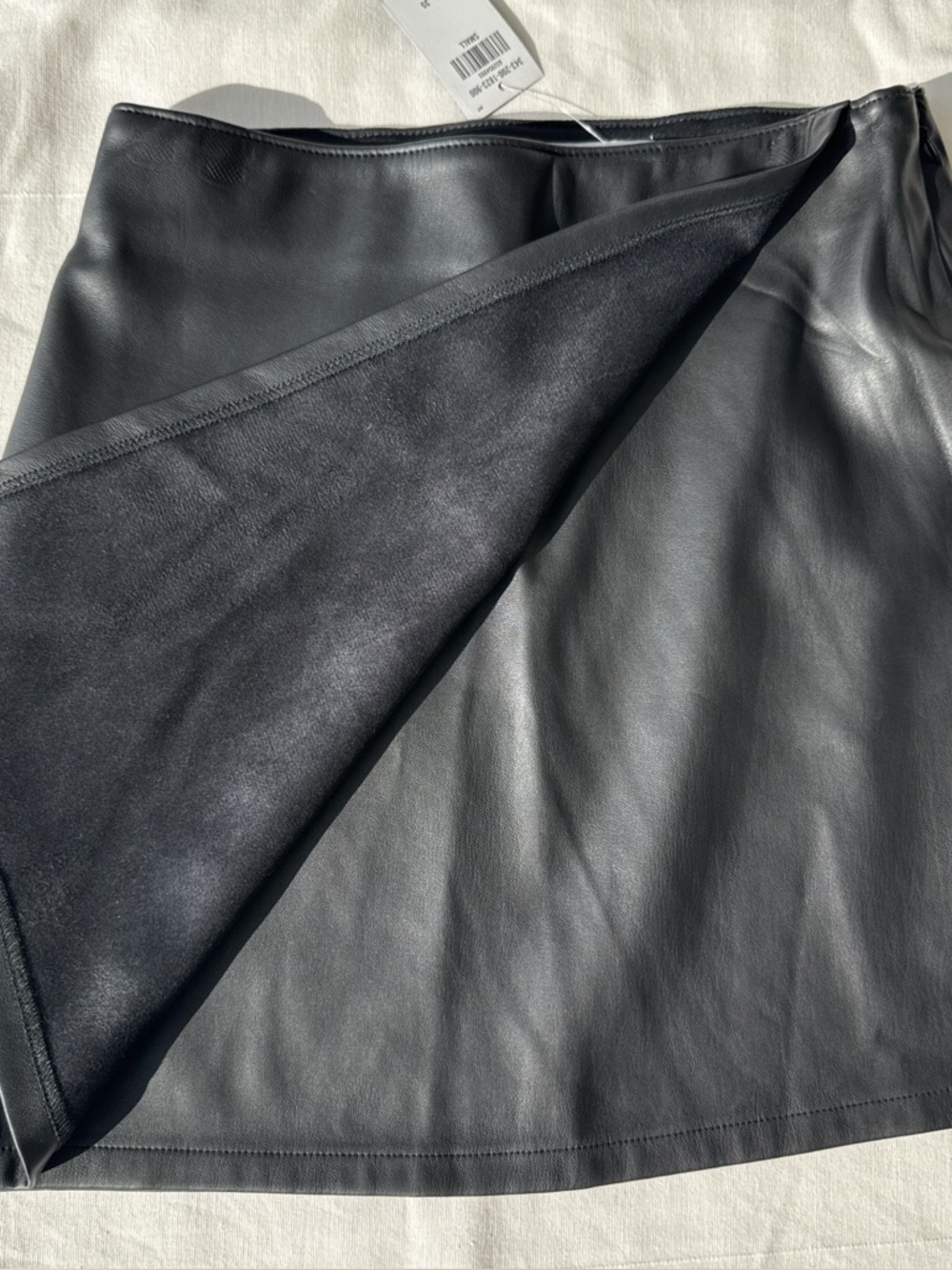 Hollister Sleek Black Mini Skirt - Picture 4 of 7